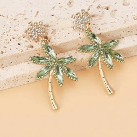 ⭐️💍 FREE Palm Tree Plant Boho Peasant Rhinestone Hipster Hippie Art Earrings - Picture 1 of 4
